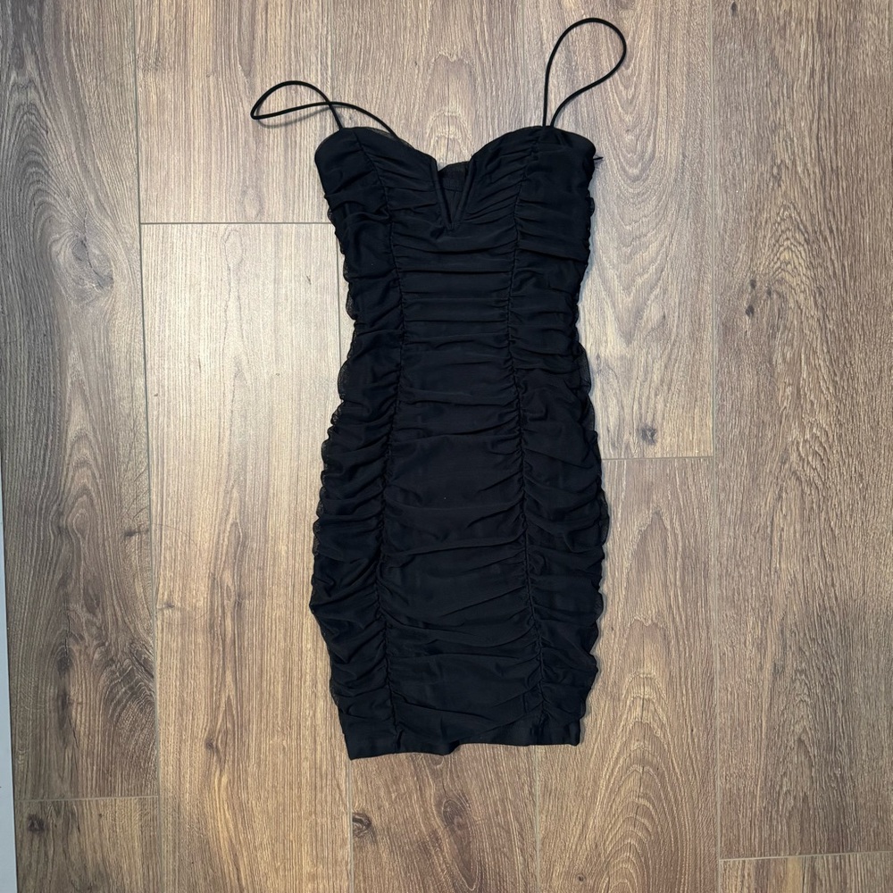 princess polly bodycon black ruched mini dress with sweetheart v neckline